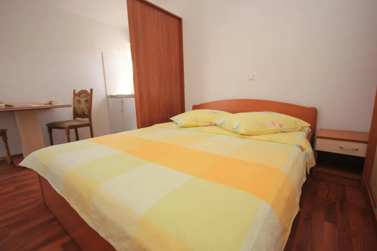 Studio Pasman 8215A Apartment
