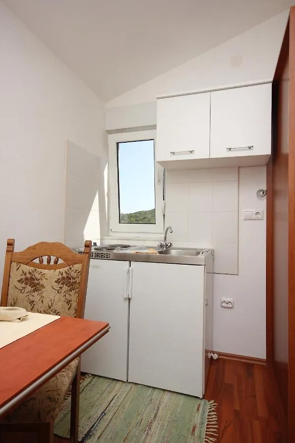 Studio Pasman 8215A
