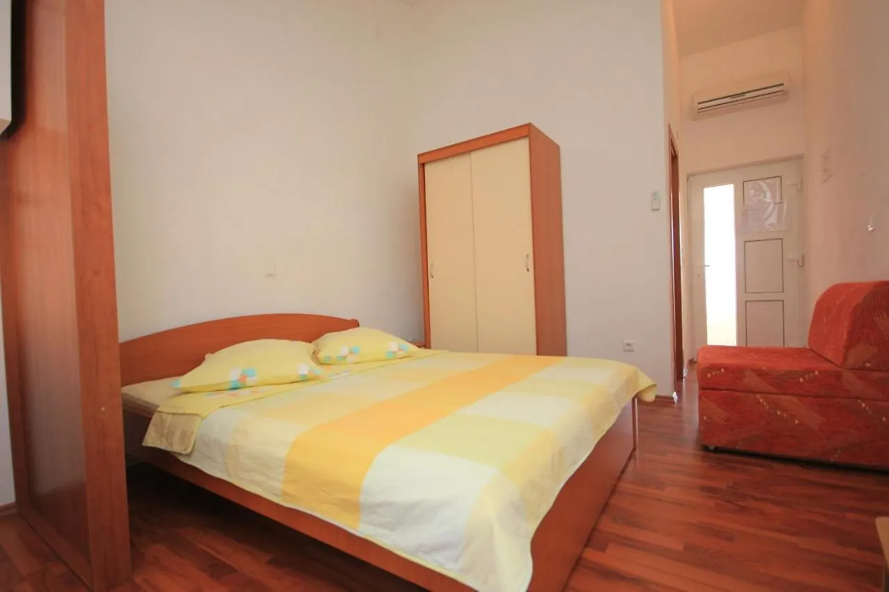 Studio Pasman 8215A Apartment
